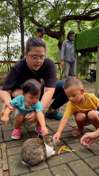 Main Sama Ponakan Tersayang